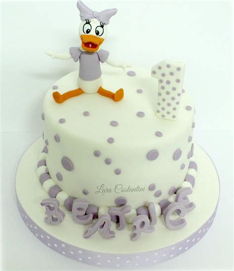 Daisy Duck Cake Decorated Cake By Lara Costantini Cakesdecor