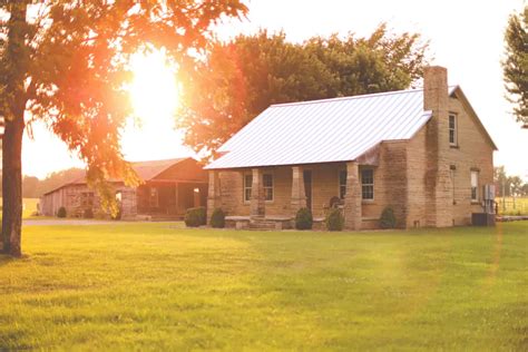 Enjoy A Relaxing Weekend At The Most Beautiful Farmhouse In Tennessee
