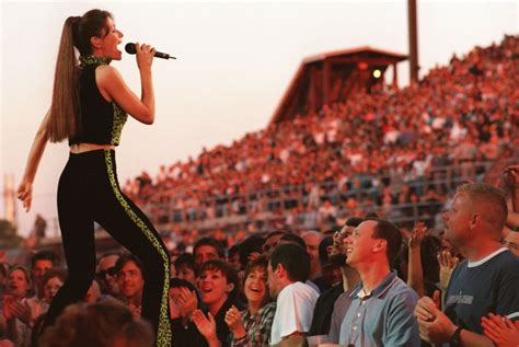 Shania Twain Sells Out Syracuse Concert See Cheapest Tickets You Can