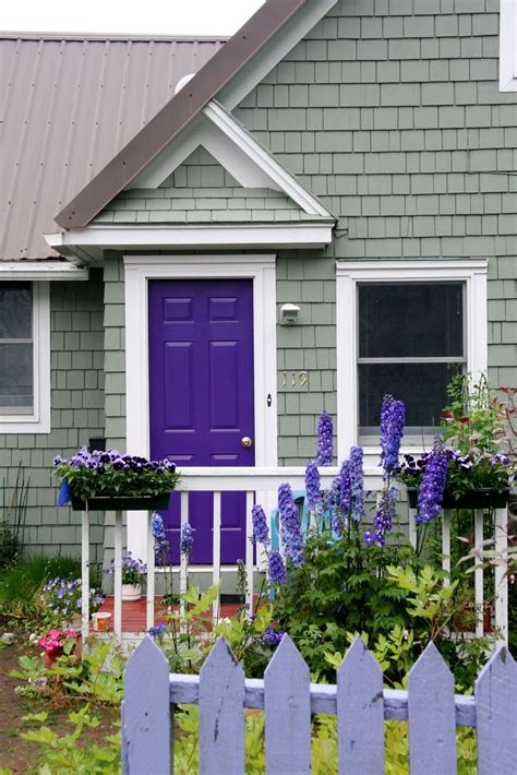 Pretty In Purple Exterior House Colors Exterior Paint Colors For