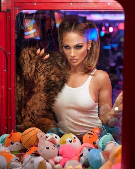 Jennifer Lopez Stars In A New Video Game Inside Her Own Pixelated Universe Jlo Glam Rock Dsw