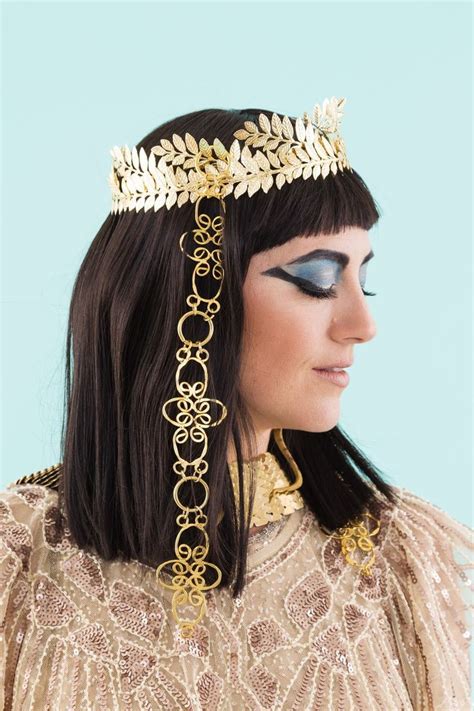This Jaw Droppping Cleopatra Diy Is For You Costume Queen Cleopatra Costume Diy Diy Costumes