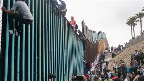 Beyond The Wall At Mexicos Border Six Photojournalists Perspectives