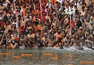 沒在怕！印度大壺節仍有2.5萬人下水共浴 信徒：恆河會保佑 - 國際 - 自由時報電子報