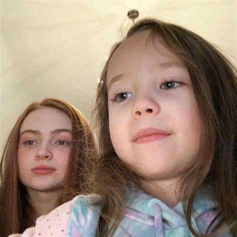 sadie sink fanpage on instagram “ new behind the scenes picture of sadie and her on screen