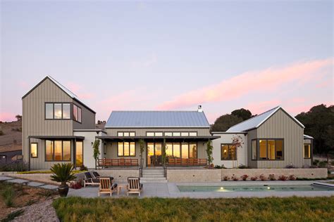 15 Aesthetic Farmhouse Exterior Designs Showing The Luxury Side Of The