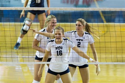 No 12 BYU Women S Volleyball Win Last Home Games Of Season The Daily