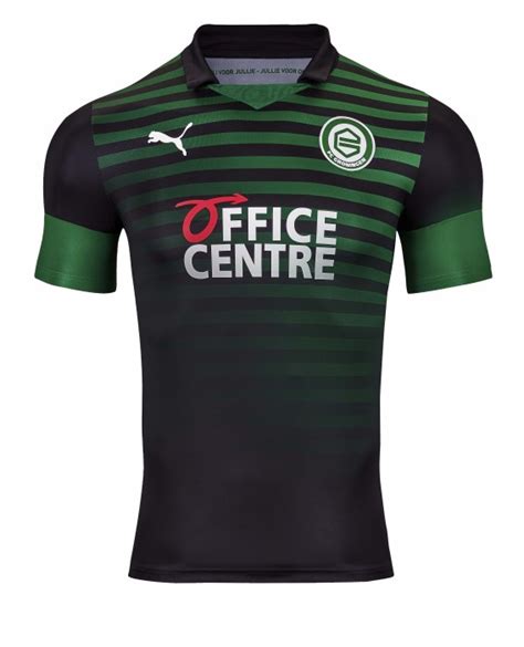Here you can find all the fc'12 kits that are made by our allstar kitmakers team for the football manager 2021 oficial football season 2020/21. FC Groningen Uitshirt 19/20 - FC Groningen
