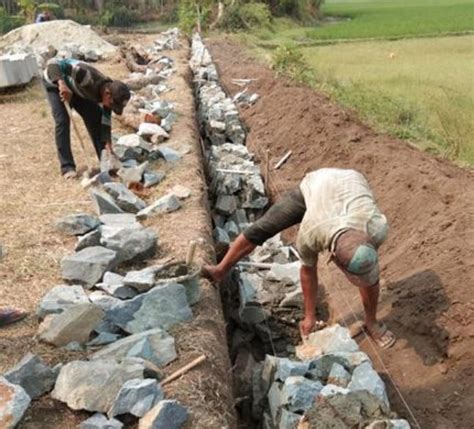 Metode Pelaksanaan Pasangan Batu Dinding Penahan Tanah