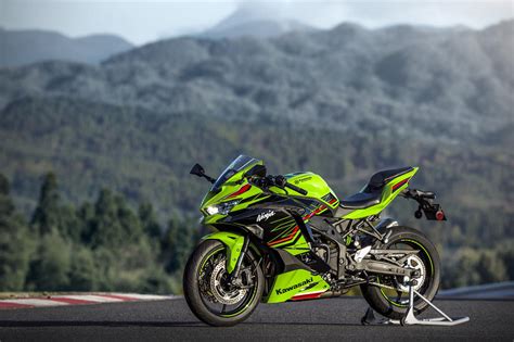 Kawasaki Apresenta A Nova Supersport De Quatro Cilindros A Ninja Zx 4r