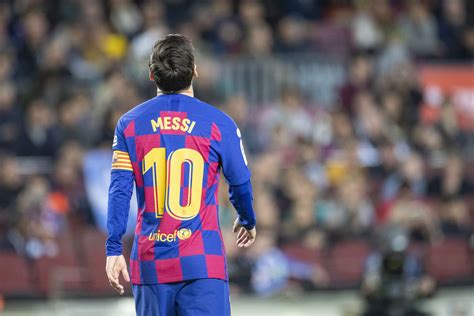 Coronavirus Lionel Messi Barcelona Players Take Pay Cut