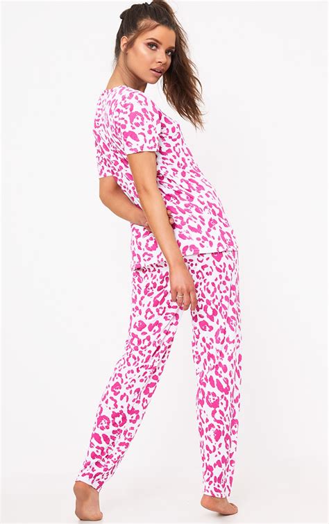 Pink Leopard Print Pj Set Nightwear And Onesies Prettylittlething Usa