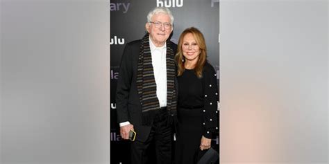 that girl star marlo thomas says lust is key to her marriage to phil donohue