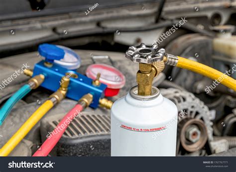 696 Freon Ac Images Stock Photos And Vectors Shutterstock