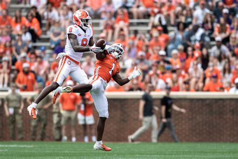 clemson clears star wr justyn ross to play