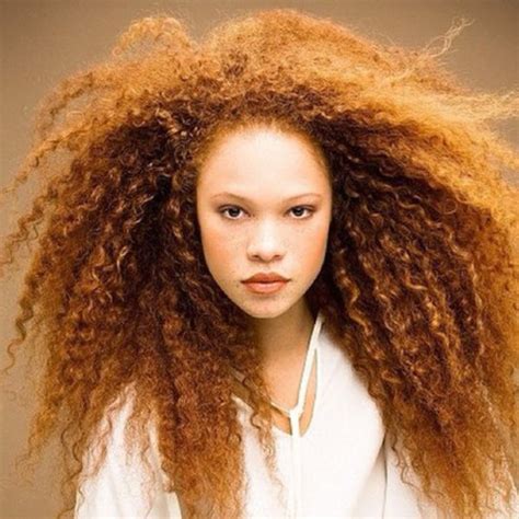 Je kürzer die haare, umso schwieriger sind sie meist zu stylen. Krause Locken machen? (Haare, Frisur, Nacht)