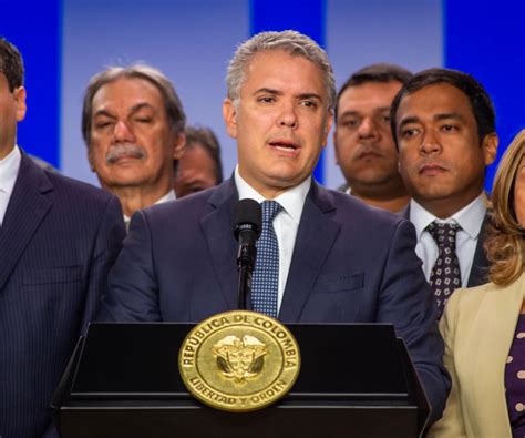 He was elected as colombia's youngest president, as the candidate from the democratic centre party in. El presidente Iván Duque salió en defensa del holding ...