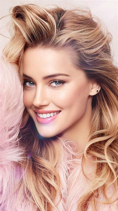 Pin By Claudiotaurino On Beauty01 In 2022 Beautiful Blonde Beautiful Smile Beautiful Hair