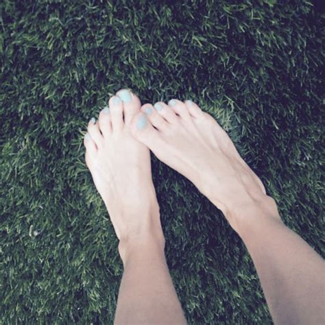 Sarah Michelle Gellars Feet