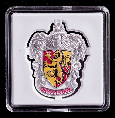 2021 Niue Silver Harry Potter Hogwarts House Banner Gryffindor Crest