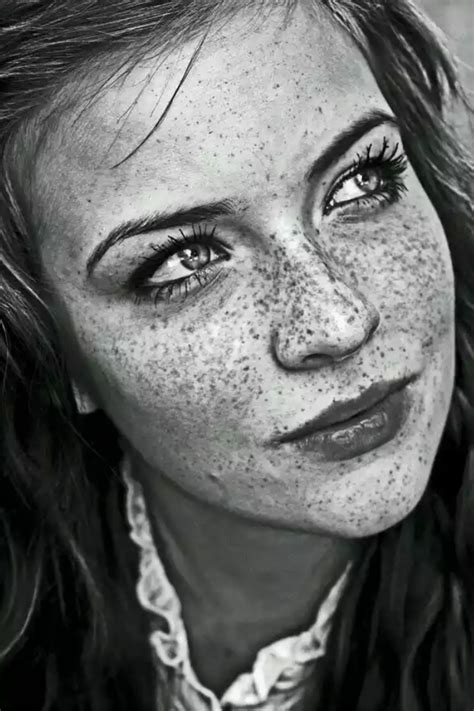 Girl With Freckles Realistic Pencil Drawings Realistic Drawings
