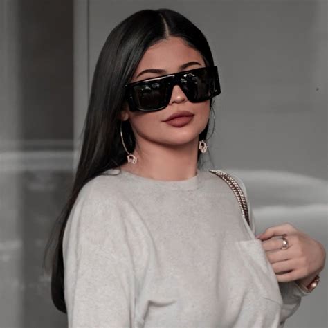 What It Really Takes To Manage Kylie Jenner S Wardrobe Artofit