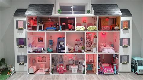 27 American Girl Doll House