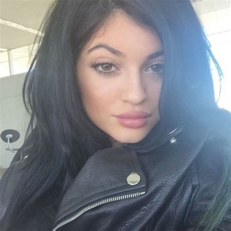 25 Hot Kylie Jenner Lipstick Photos And Tricks 2015 Kyliejennerlips Lipsticksphotos Beauty