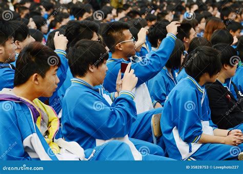 Chinese High School Students Editorial Stock Photo Image Of Mobile