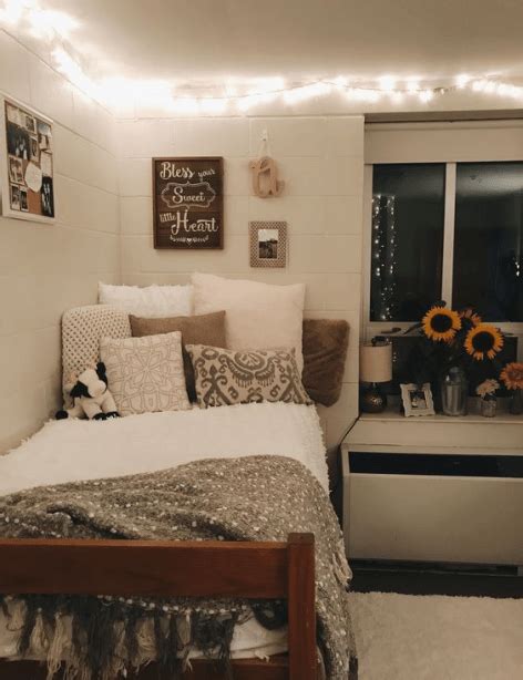 20 cute dorm room ideas that you will obsess over simply allison college dorm room decor