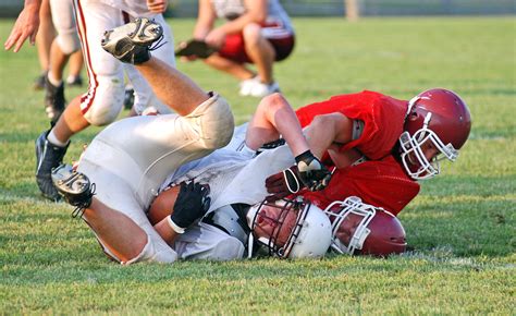 10 Concussion Safety Tips for Fall-Winter Student-Athletes - XLNTbrain Sport Concussion Management