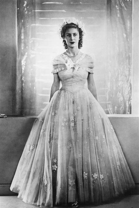 Princess Margarets Best Style Moments Royal Fashion Of Princess