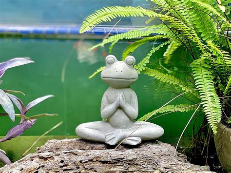 Elly Décor 85 Inch Ceramic Zen Meditating Frog Statue