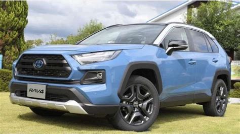First Pictures Of New Cavalry Blue 2022 Toyota Rav4 Torque News