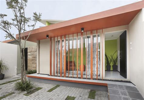 Ada banyak untuk beberapa model rumah minimalis yang sangat modern, mulai dari dinding teras, dinding rumah bagian depan, dan juga bisa ditambahkan banyak desain aksesoris tambahan. 7 Desain Fasad Modern Buat Tampak Depan Rumah Tampil Menawan