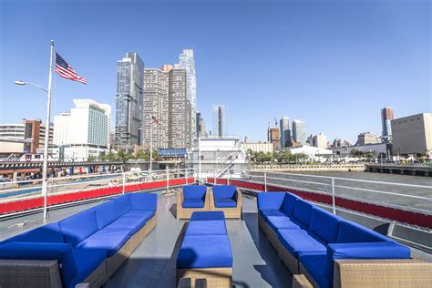 From a fun dinner cruise that floats around new york harbor and manhattan offering stunning views of the city and some of the world's most famous landmarks, from. 7 Best Dinner Cruises in NYC for an Elegant Evening