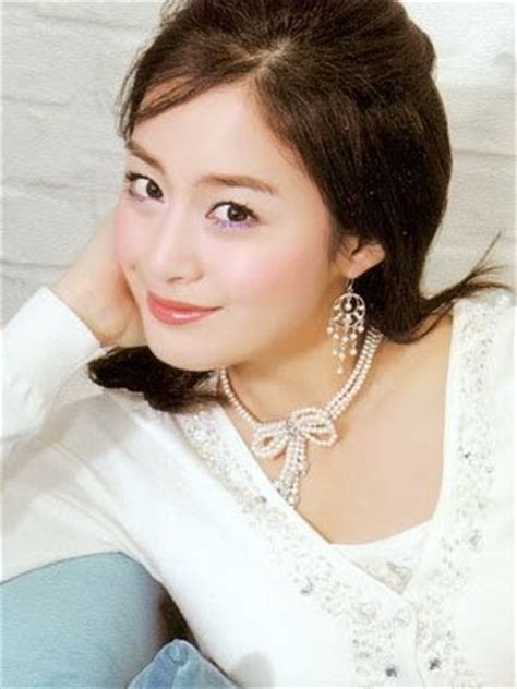 Other people with the same korean name (김태희): Achie ArRay: Kim Tae Hee