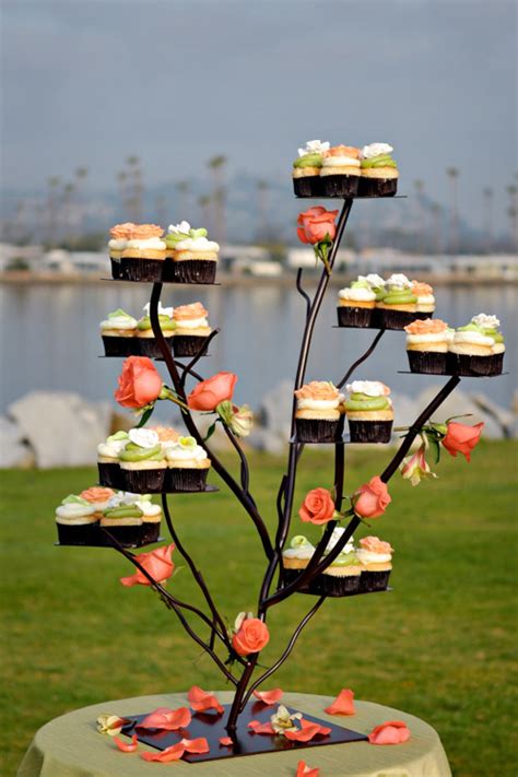 Cupcake Tree Large 1 Cake And Cupcake Stands With Images Cake And