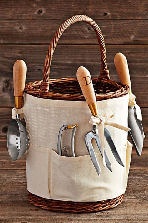 The 25 best gardening gifts to impress your favorite plant ladies (and gents). 13 Best Gardening Gifts for Mom 2018 - Unique Gift Ideas ...