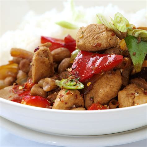 Place chicken in bowl, and toss well in cornstarch, pepper, and salt. Chinese Stir-Fried Chicken with Bell Peppers Recipe