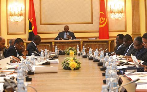 Menos Receitas Menos Gastos Fmi Recomenda Ajustamento Salarial Da Função Pública Ver Angola