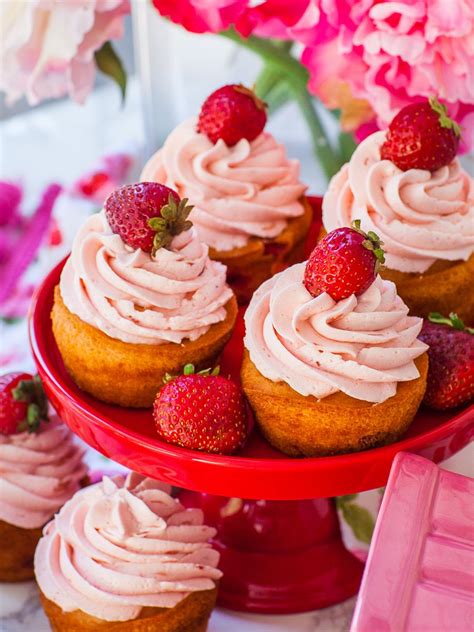 Strawberry Cupcakes With Strawberry Buttercream Video Recipe Sponge Cake Recipes