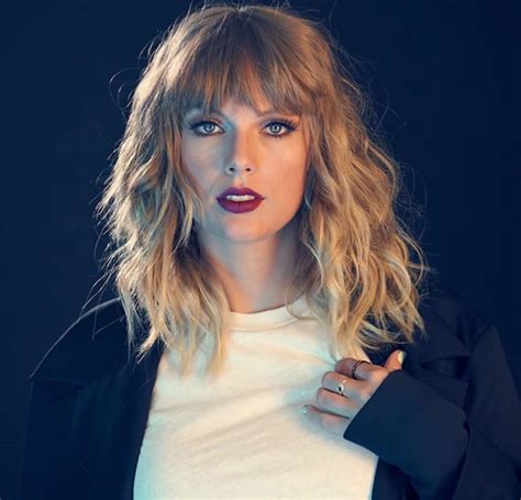 Taylor Swift Headshot 2017 • Celebmafia
