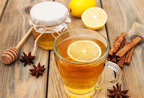 12 Incredible Benefits Of Drinking Honey Lemon Water