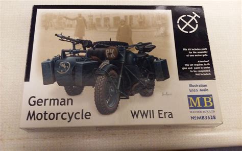 Wwii German Motorcycle With Sidecar Plastic Model Military Vehicle