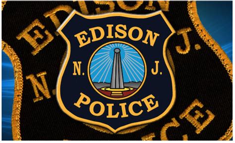 A police officer typically earns between $33,000 and $150,000 annually with a median salary of $66,500. PoliceApp.com