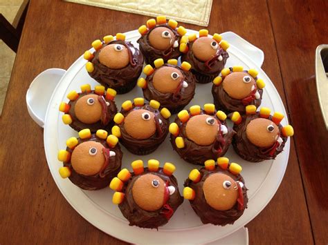Thanksgiving Cupcakes I Made Cupcake Cakes Thanksgiving Cooking Turkey Cupcakes