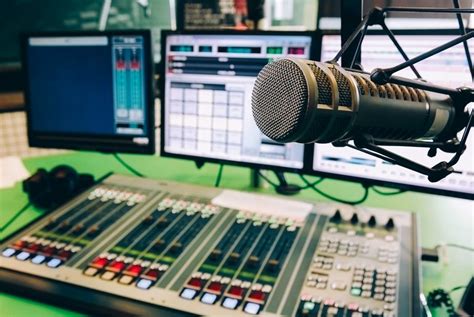 Enjoy the music style and sound quality of hq jazz radio somehow jazz. The 10 Best College Radio Stations - Gear Patrol