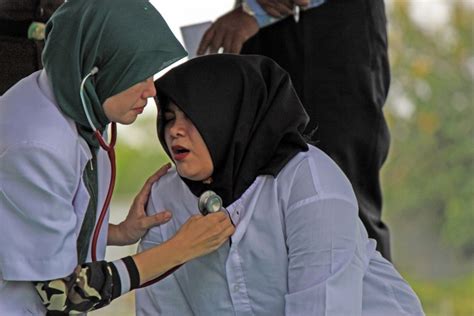 Aceh Province Whipping Muslim Woman Caned In Indonesia By Sharia Law