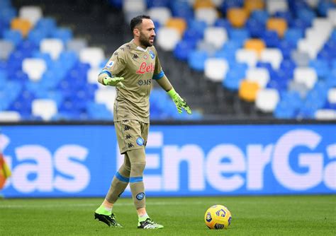 David ospina plays the position goalkeeper, is 32 years old and 183cm tall, weights 79kg. David Ospina torna ad allenarsi in gruppo: il report del ...